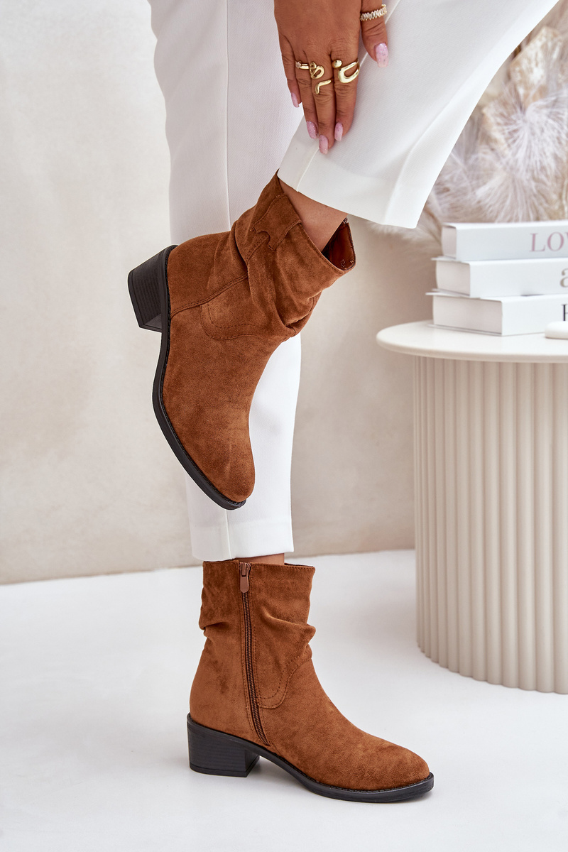 Insulated women's ankle boots with a gathered upper on a low heel Camel Zinanya