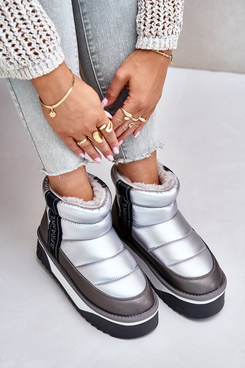 Low snow boots on thick sole D.Franklin Silver