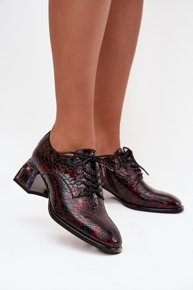 Kožené lakované dámske topánky s kryštálmi