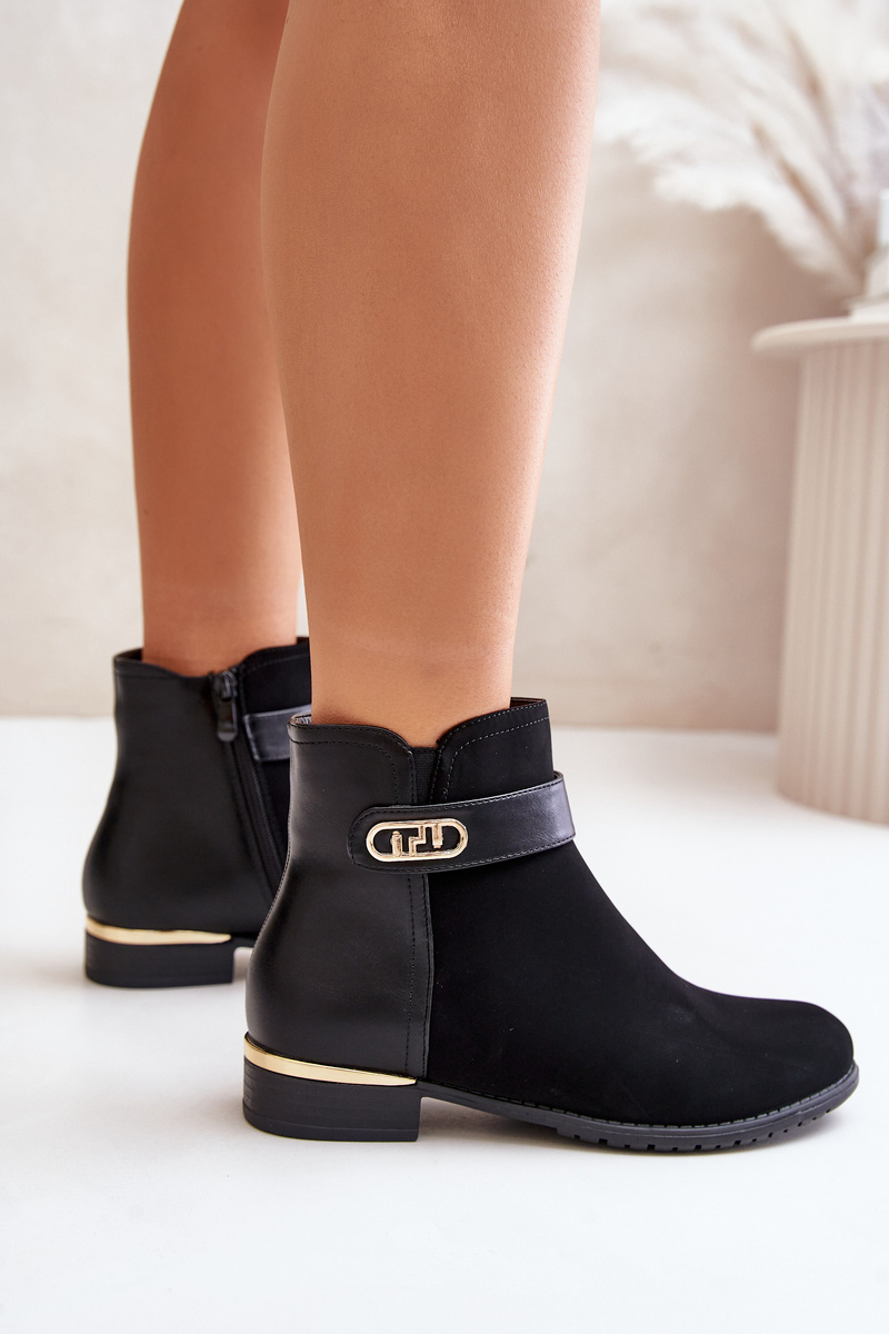 Insulated women's ankle boots with a flat heel with gold details Black Ravasira