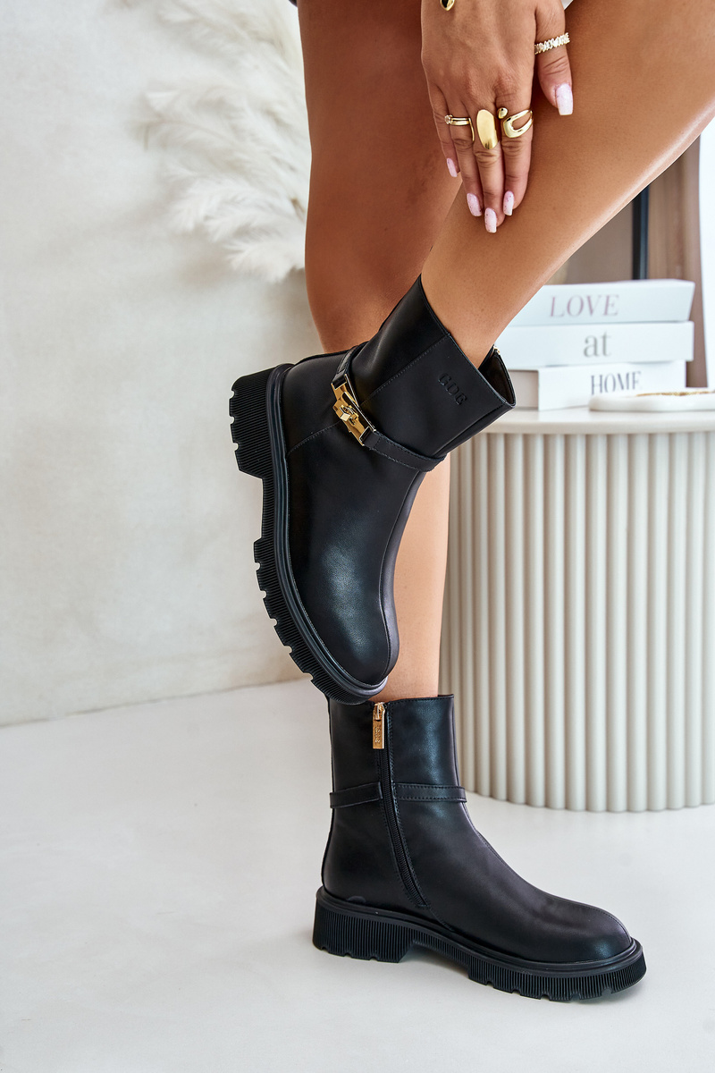 Leather women's ankle boots with strap insulated GOE black