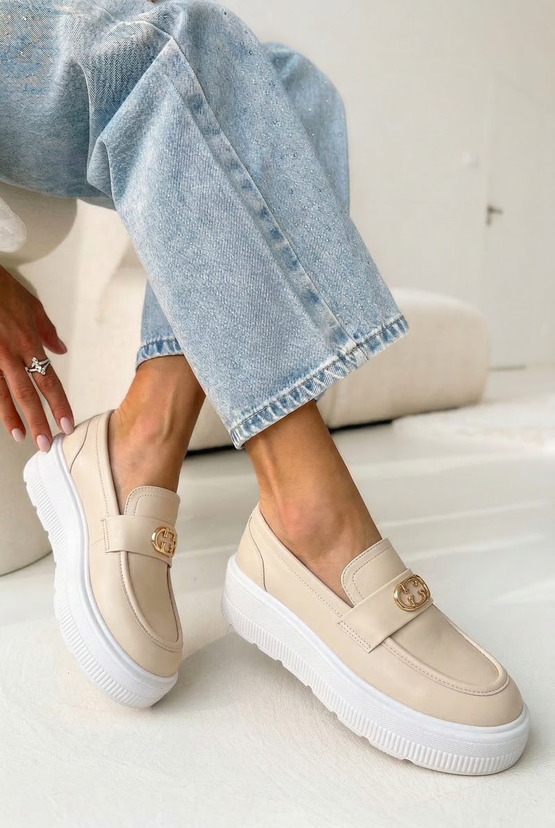 Кожени мокасини с платформа Vinceza бежови