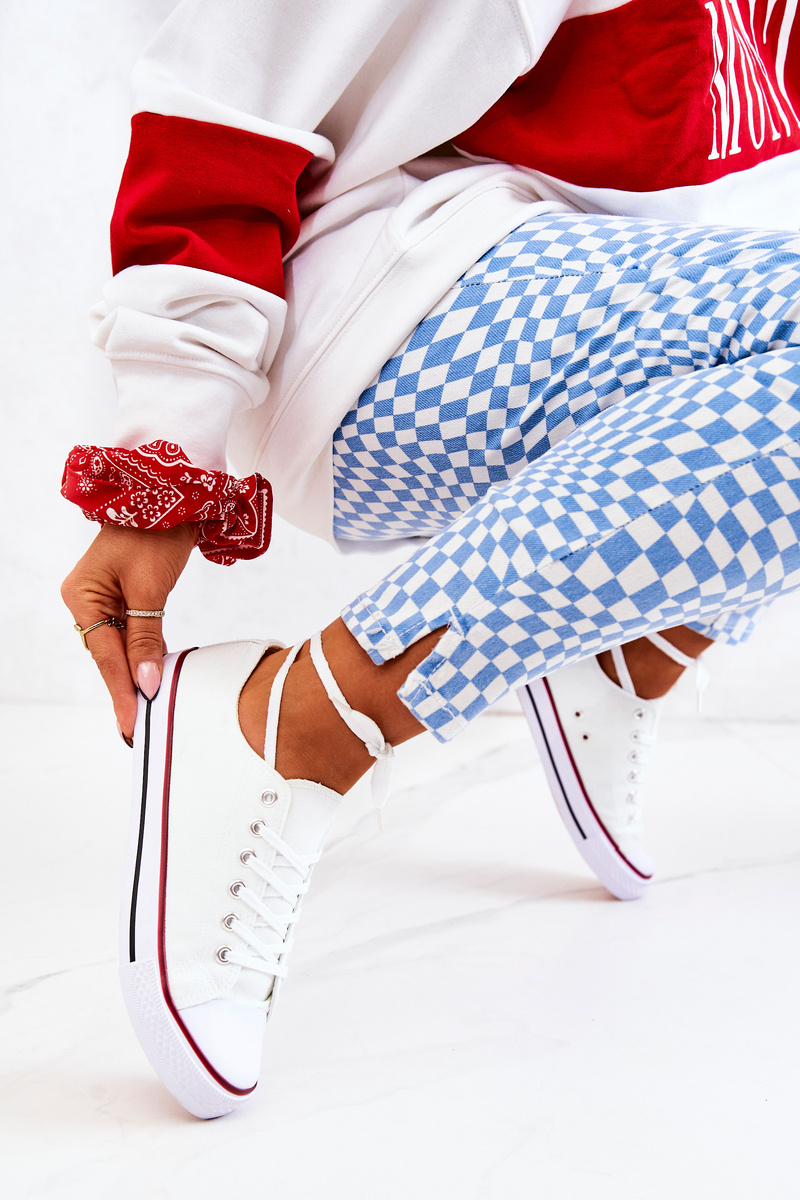 Adidasi dama Kesi Omerta