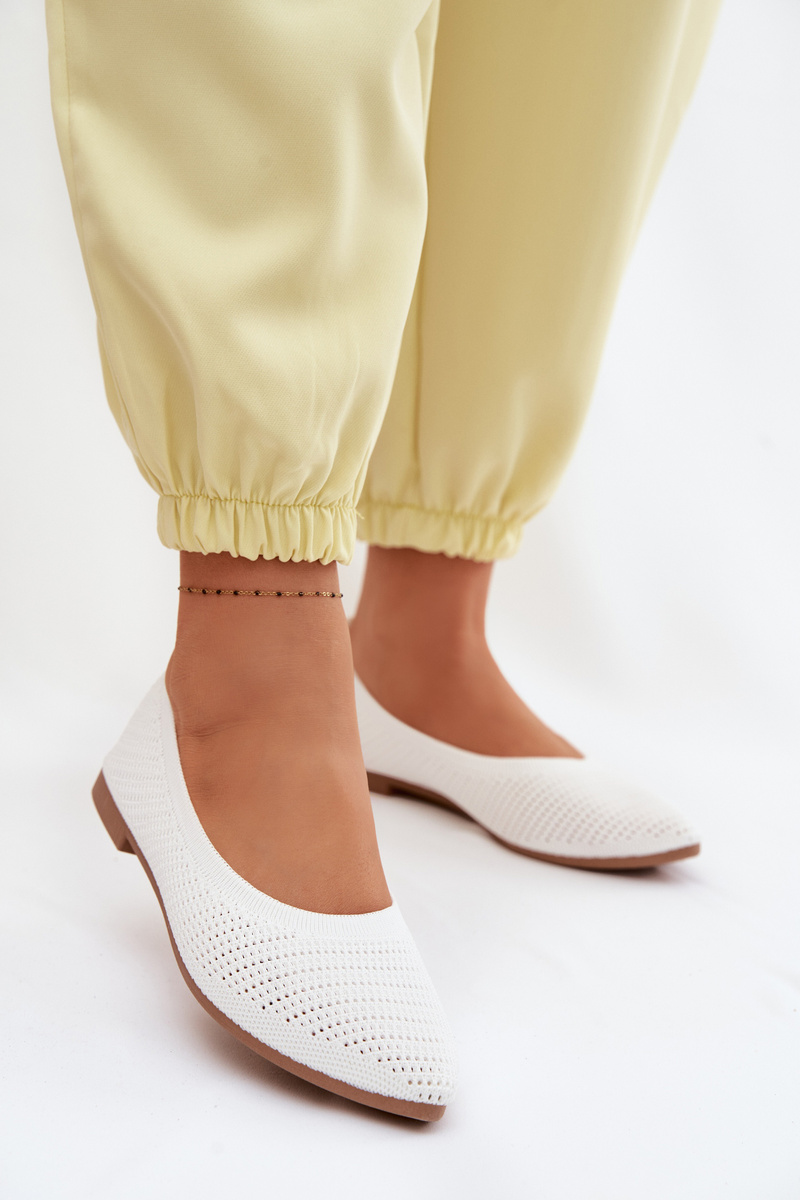 Бели дамски балерини Boto Mesh