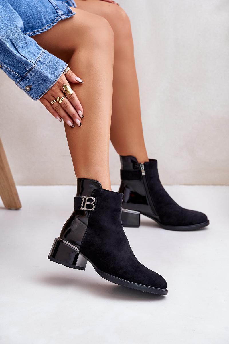 Elegant ankle boots with heels insulated black