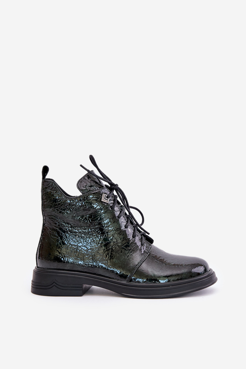 Leather patent leather women's ankle boots insulated with D&A dark green zip