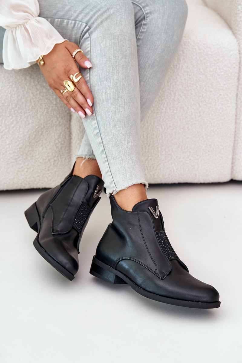 Low women&#039;s ankle boots with a flat heel in black S.Barski Black