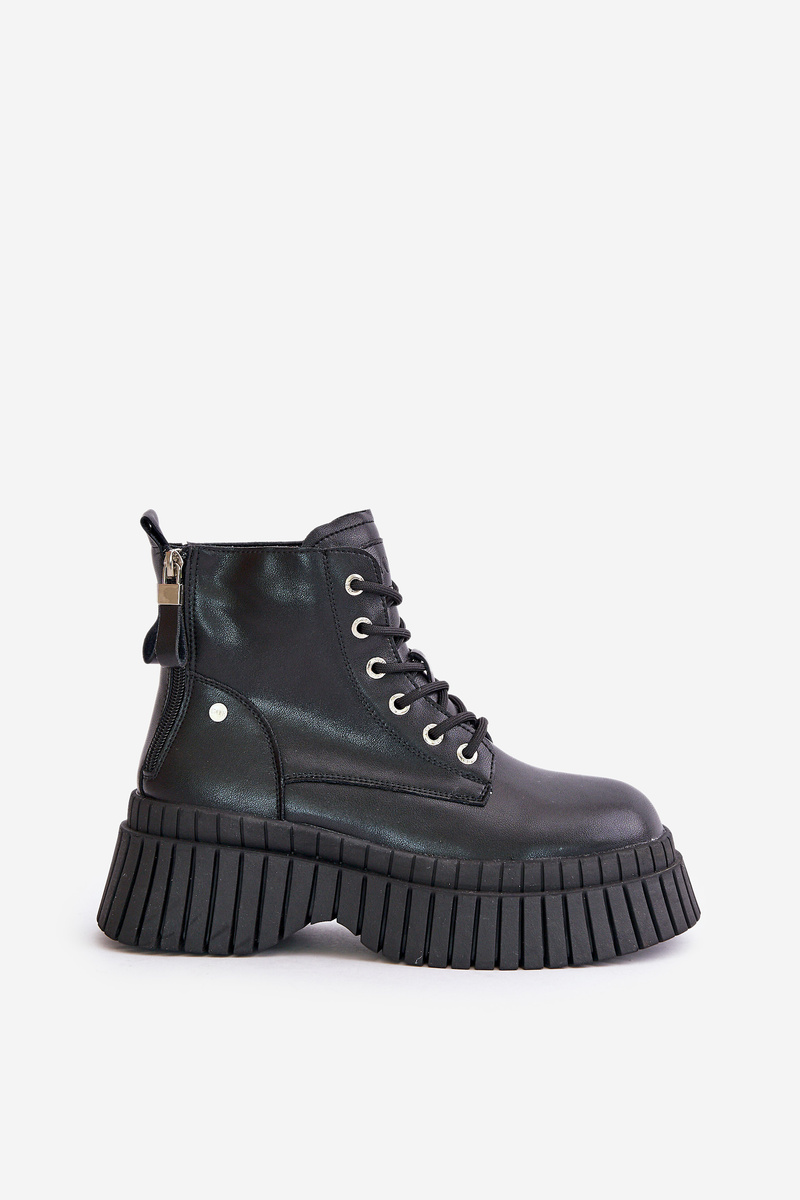 Insulated Leather Ankle Boots on a Solid Sole GOE Black