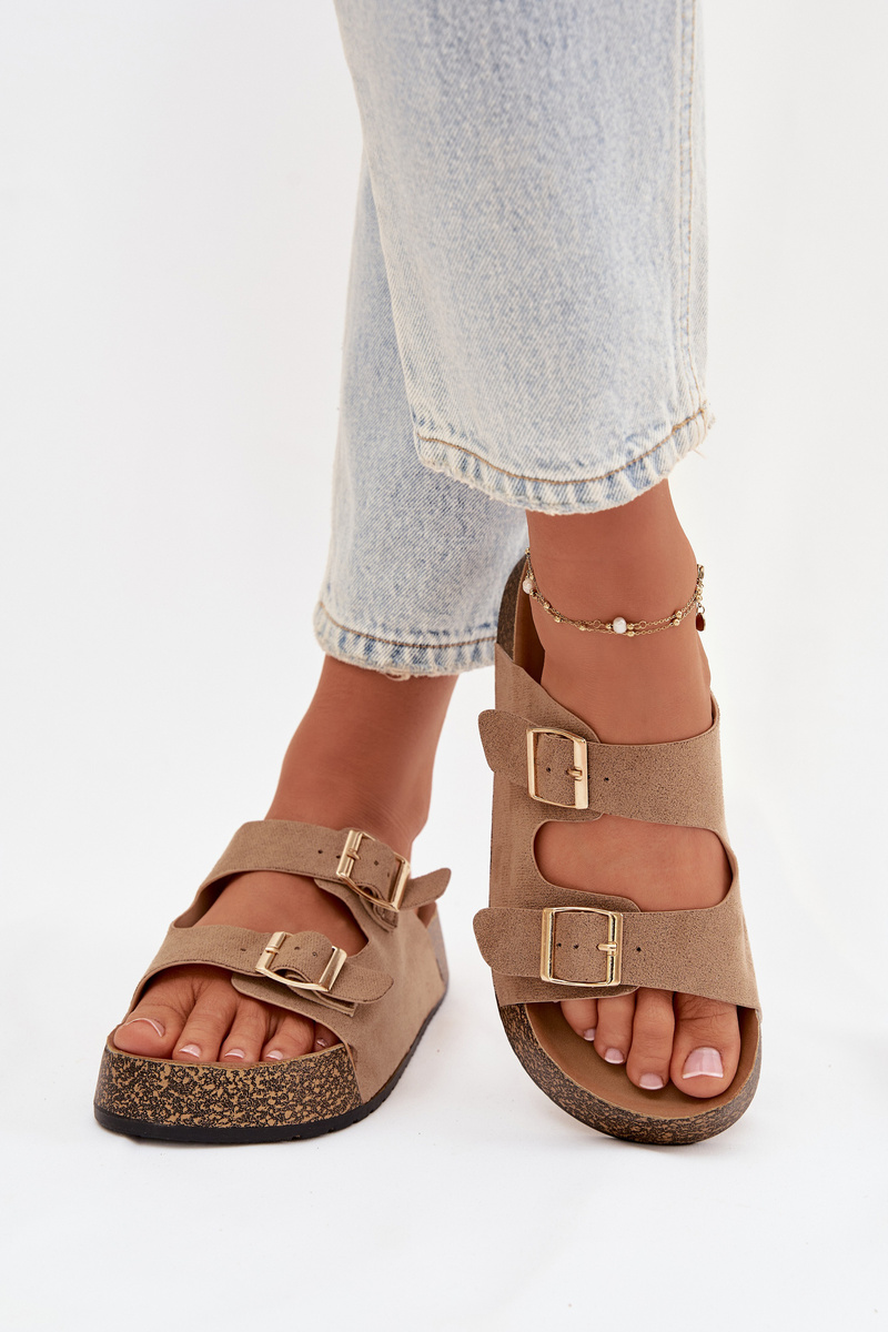 Dámske korkové šľapky so zlatými prackami