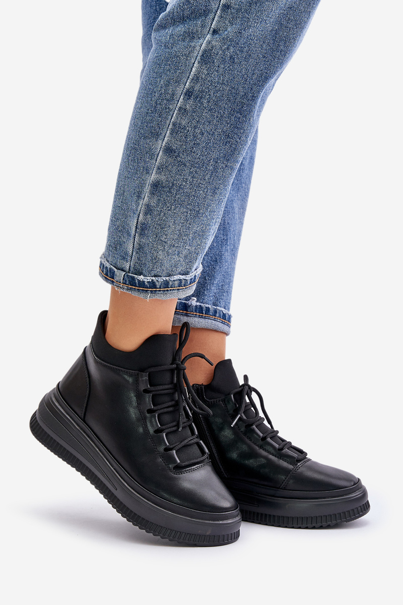 Lightweight leather sports shoes on platform Artiker black