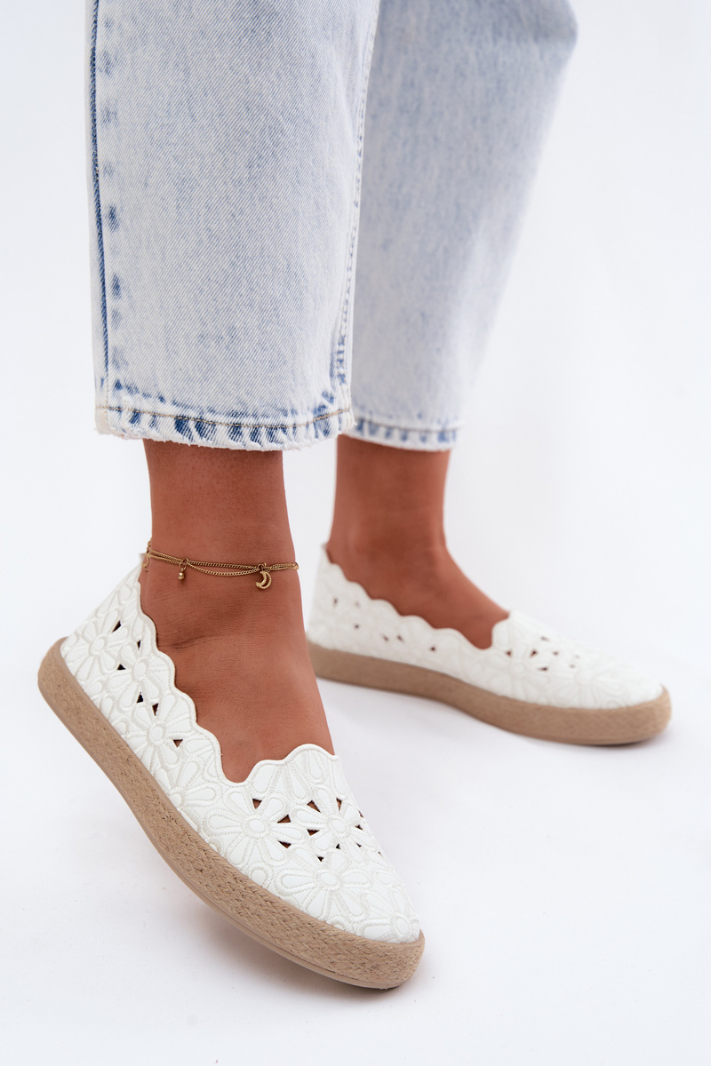 Dámske kvetinové espadrilky EVENTO biele