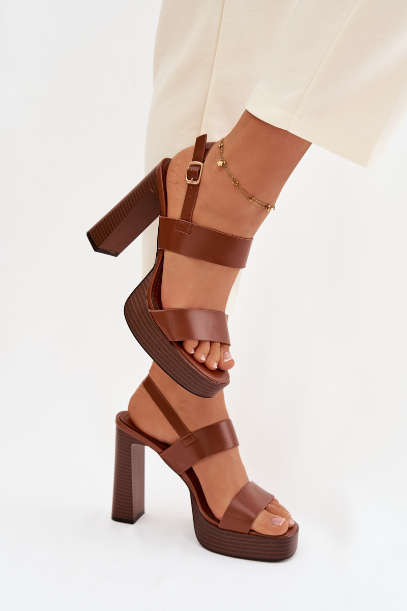 Дамски сандали на ток от еко кожа