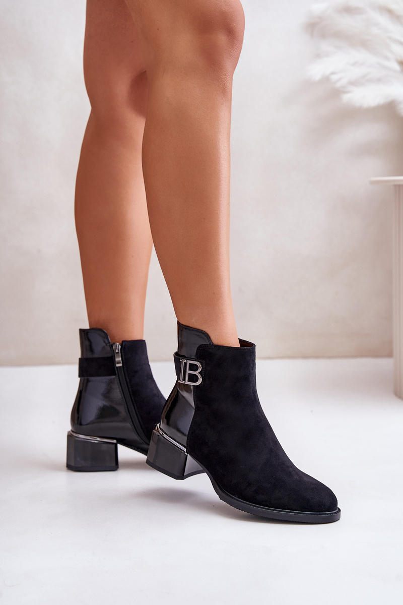 Elegant ankle boots with heels insulated black
