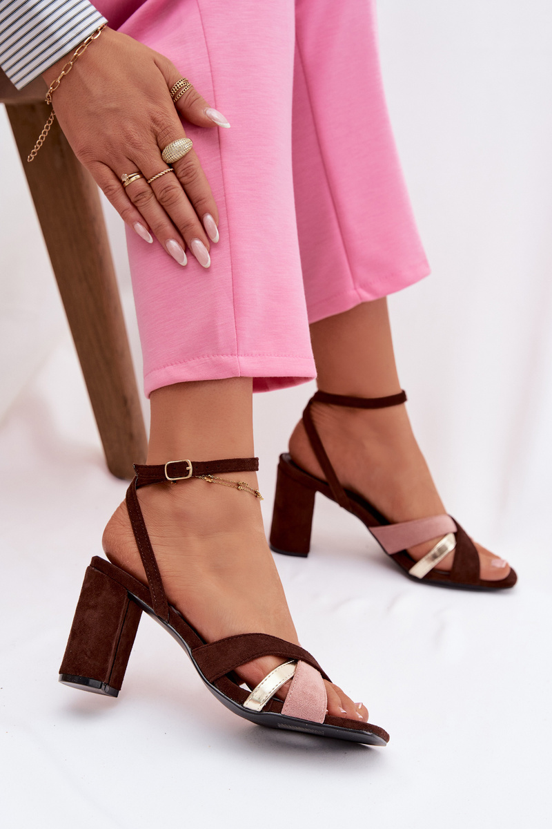 Дамски сандали на висок ток, изработени от еко велур