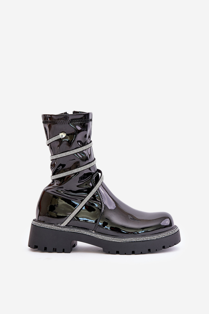 Patent leather ankle boots with black Kikizelle decoration