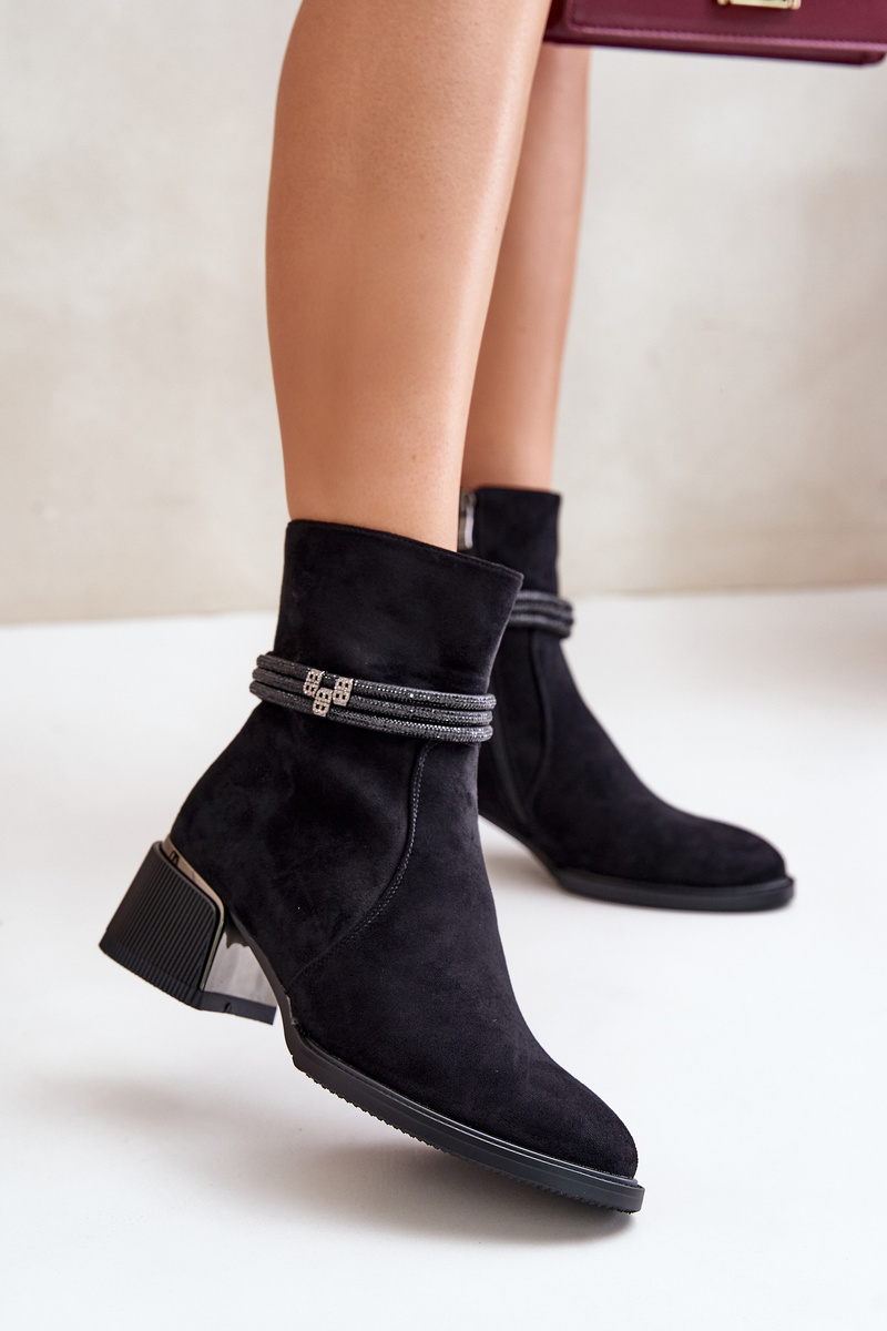 Insulated women&#039;s ankle boots on a low heel with decorative straps D&amp;A black
