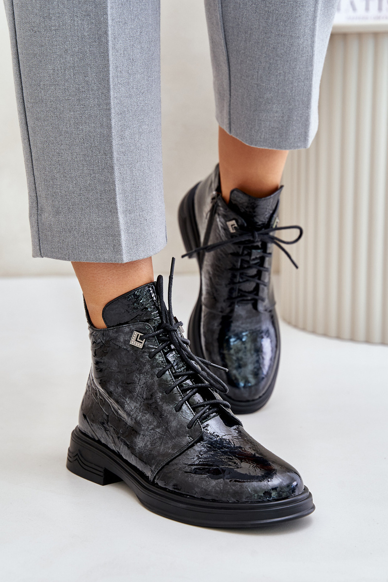 Women's leather patent leather ankle boots insulated with D&A zip black-gray