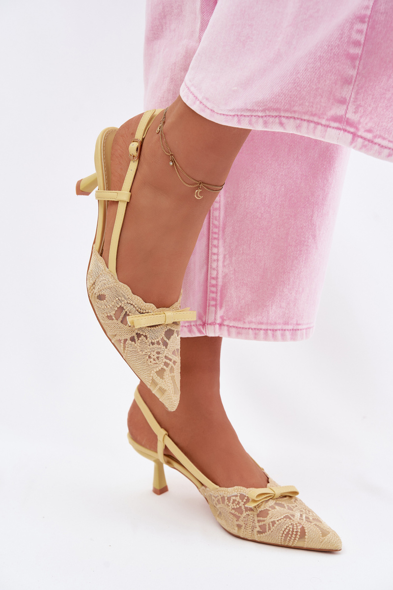 Дамски сандали на висок ток с панделка, жълти