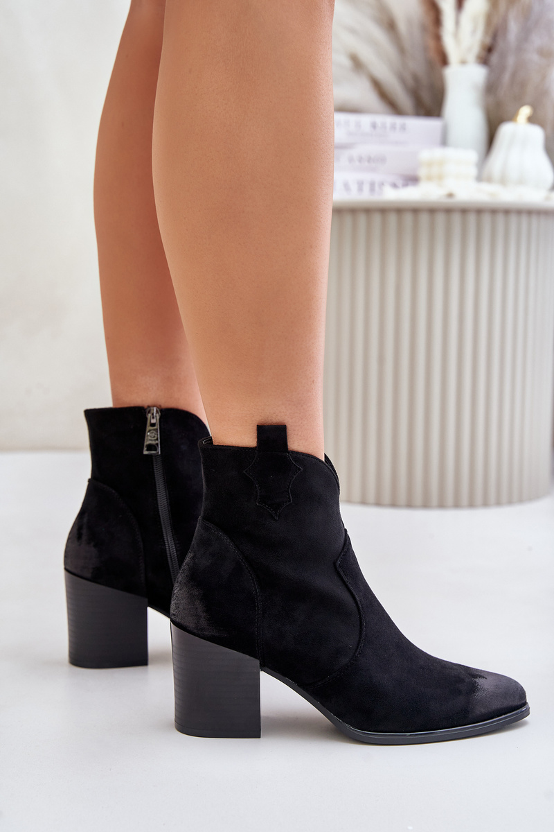 Cowboy boots on a heel insulated from eco suede Vinceza black
