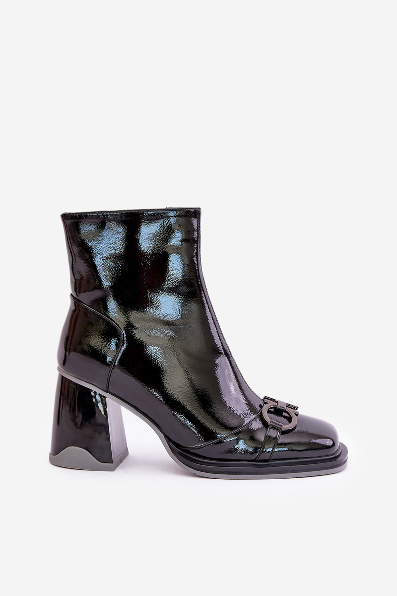Patent leather ankle boots with heel insulated with D&A decoration black
