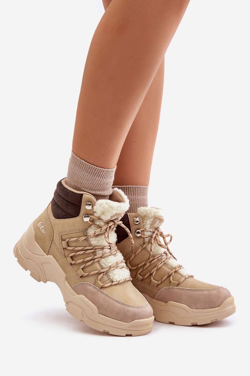 Insulated women's trappers Lee Cooper beige