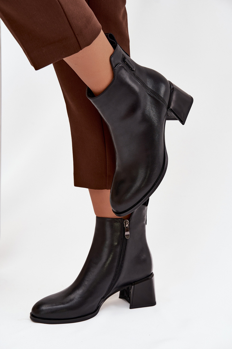 Boto Dámske kožené čižmy na opätku s izoláciou čierne Nolivra