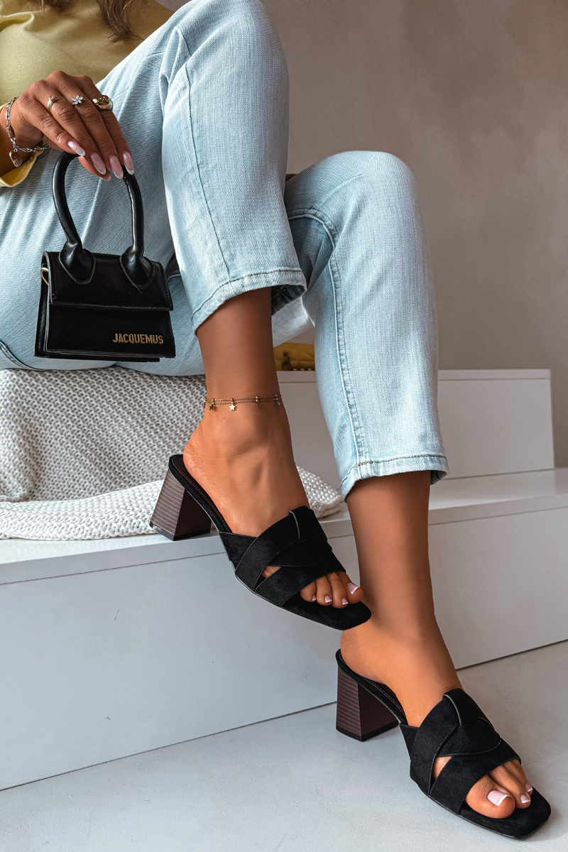 Дамски сандали на висок ток, изработени от еко велур