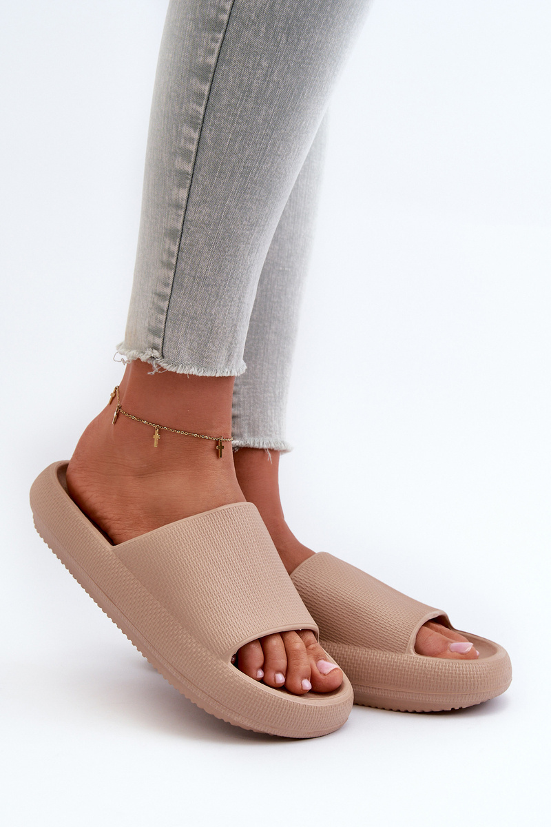 Dámské lehké pantofle na hrubé podrážce