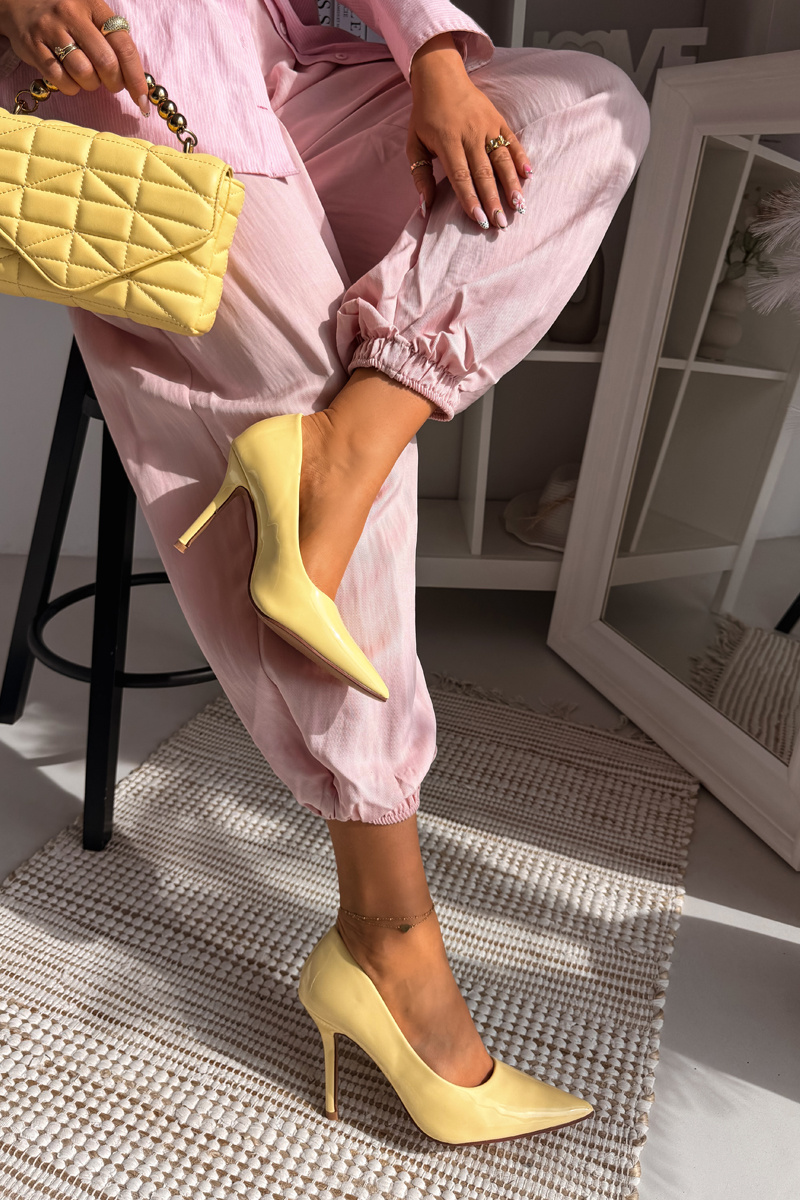 Бото Класически обувки на висок ток в жълто