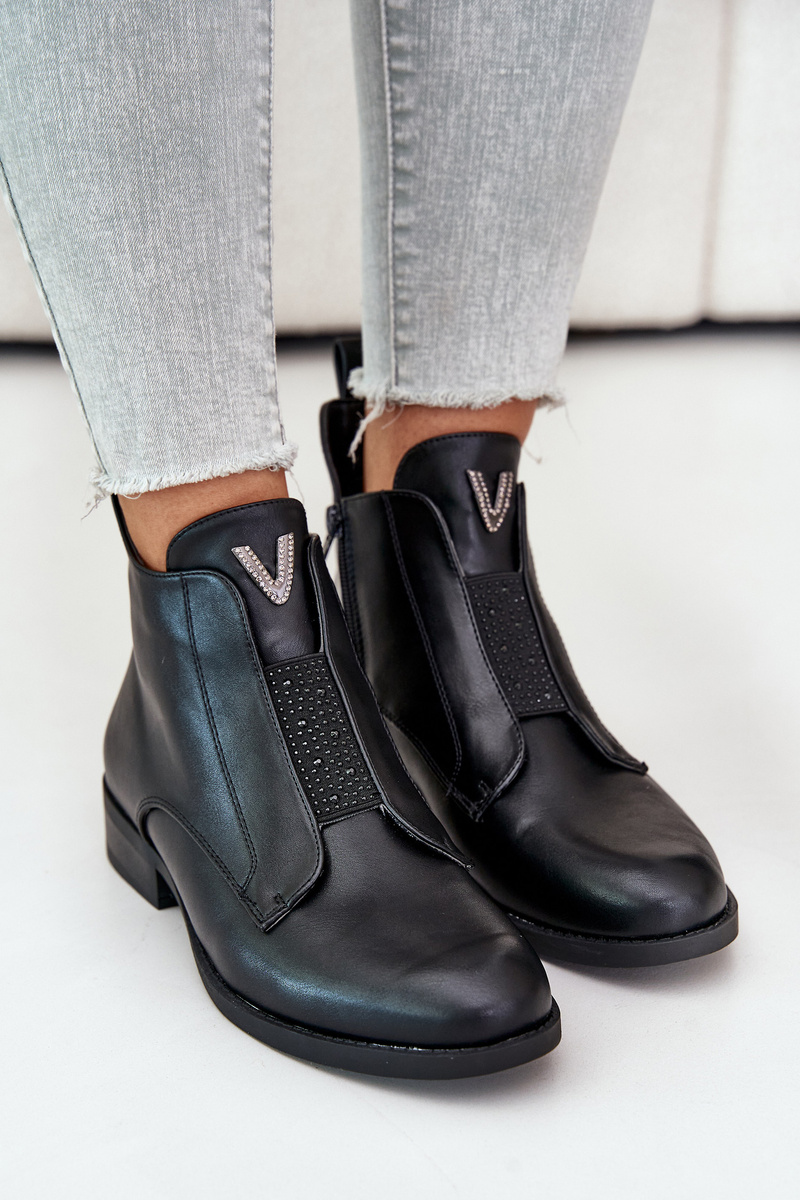 Low women&#039;s ankle boots with a flat heel in black S.Barski Black