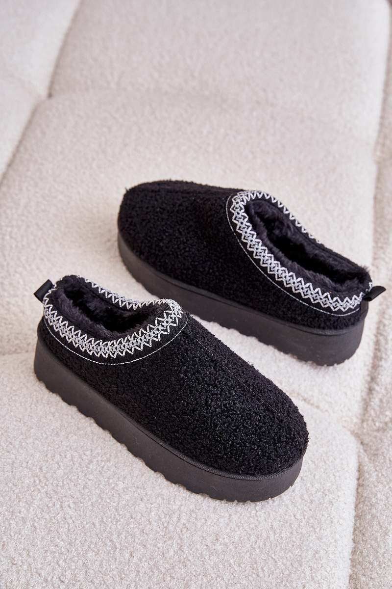 Women's snow boots on platform with embroidery black tirissa