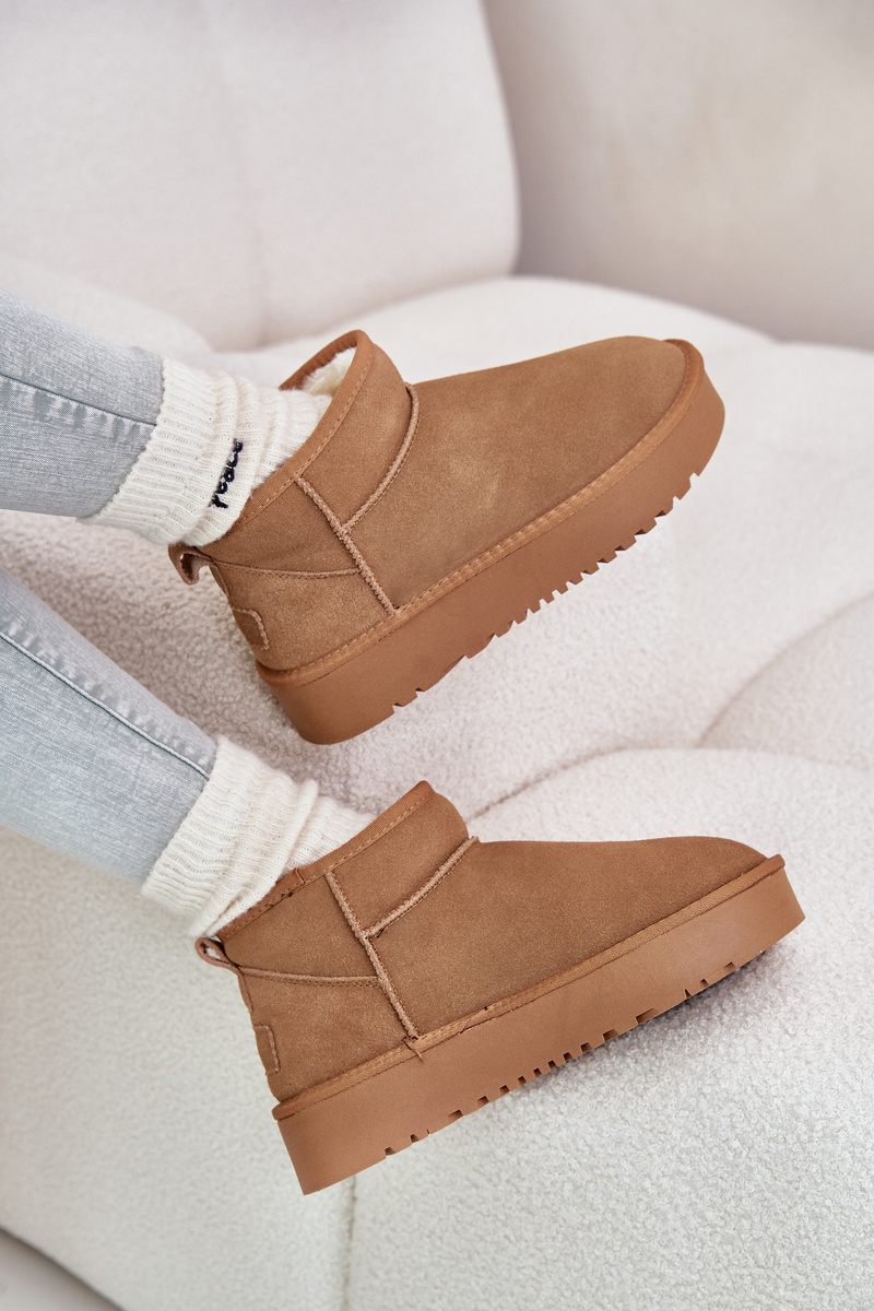 Leather suede snow boots on the Camel Nereviana platform