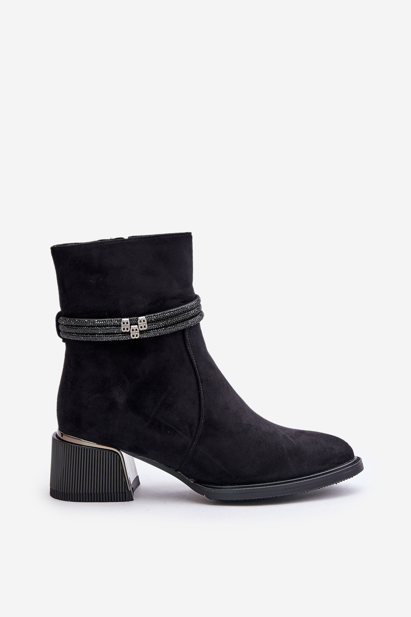 Insulated women&#039;s ankle boots on a low heel with decorative straps D&amp;A black