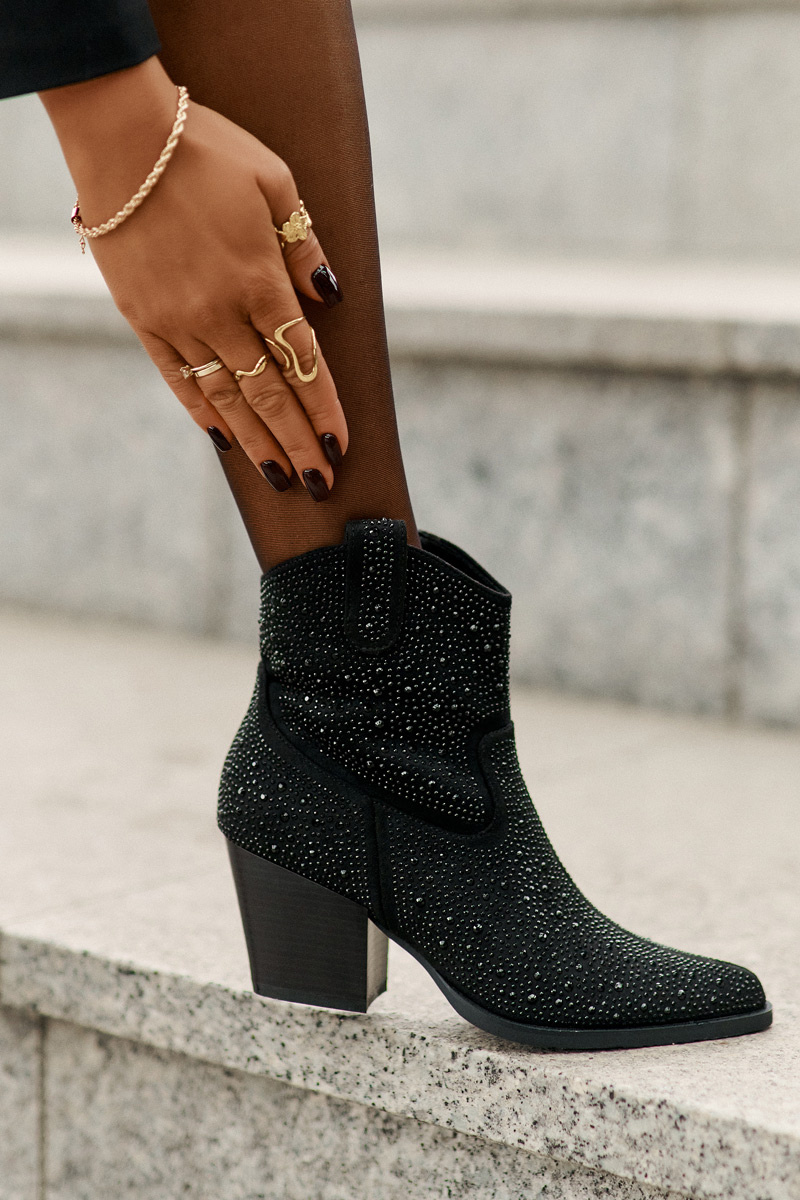 Decorated cowboy ankle boots with pointed toes S.Barski black