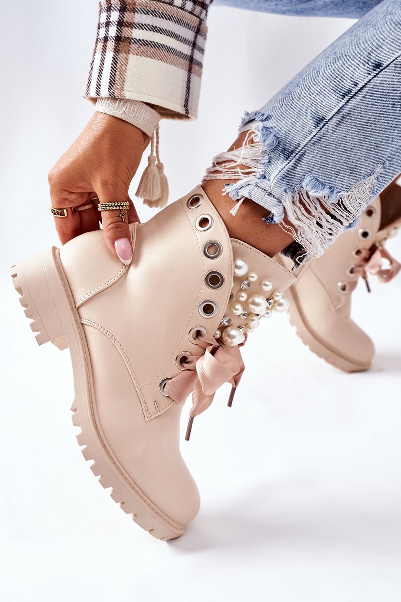 Beige shoes with pearls, rhinestones and Nudago ribbon