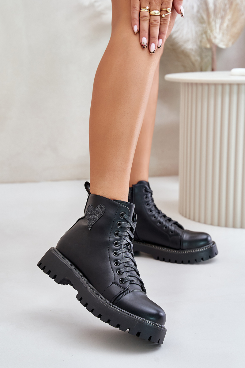 Women's zip-up ankle boots with a decorative heart black Obeena