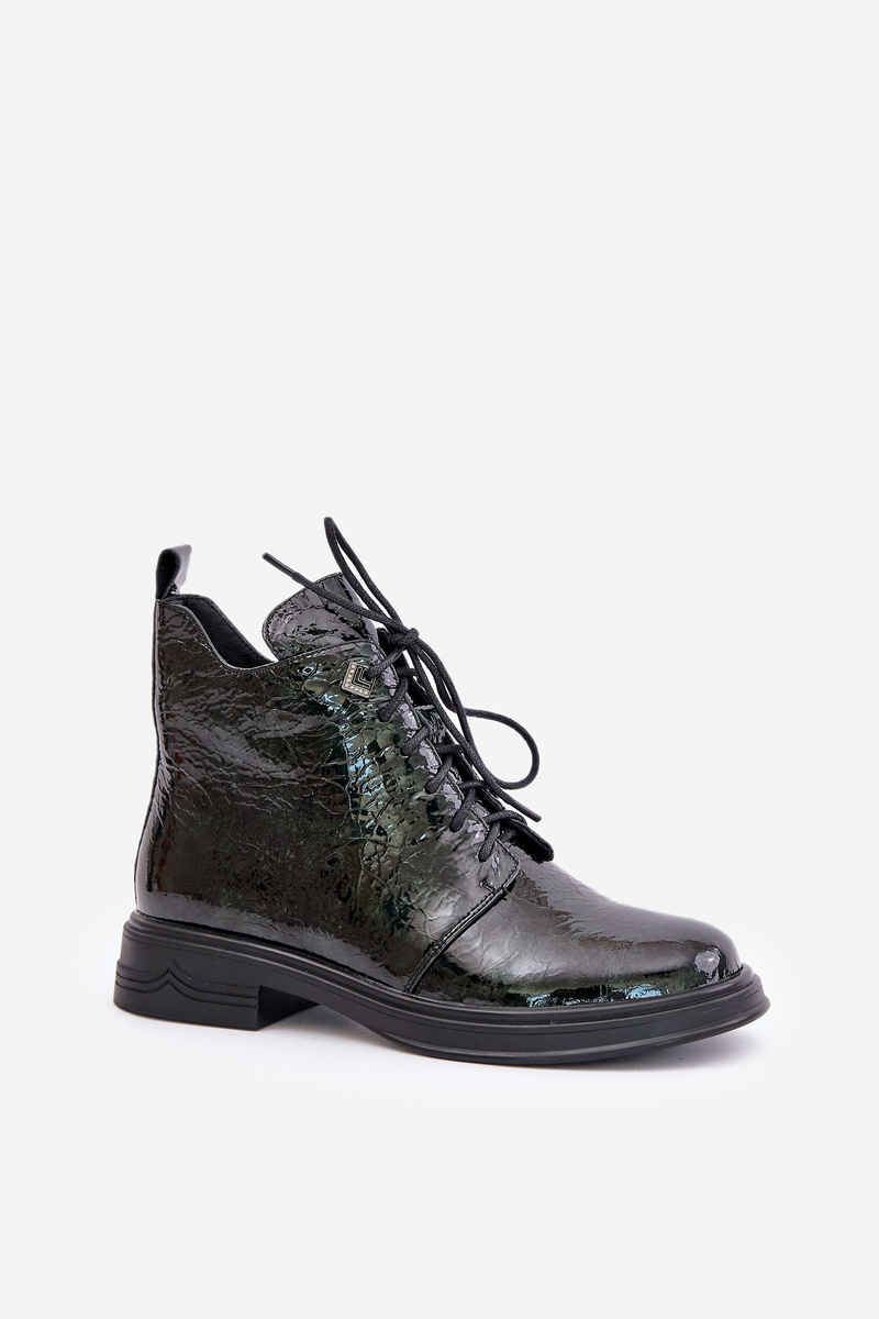 Leather patent leather women's ankle boots insulated with D&A dark green zip
