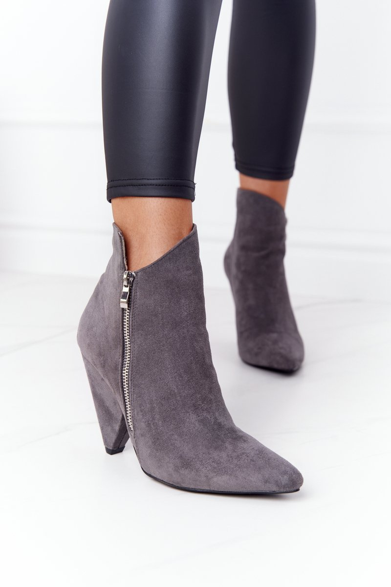 Botine dama, Kesi