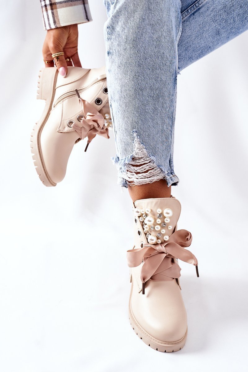 Beige shoes with pearls, rhinestones and Nudago ribbon