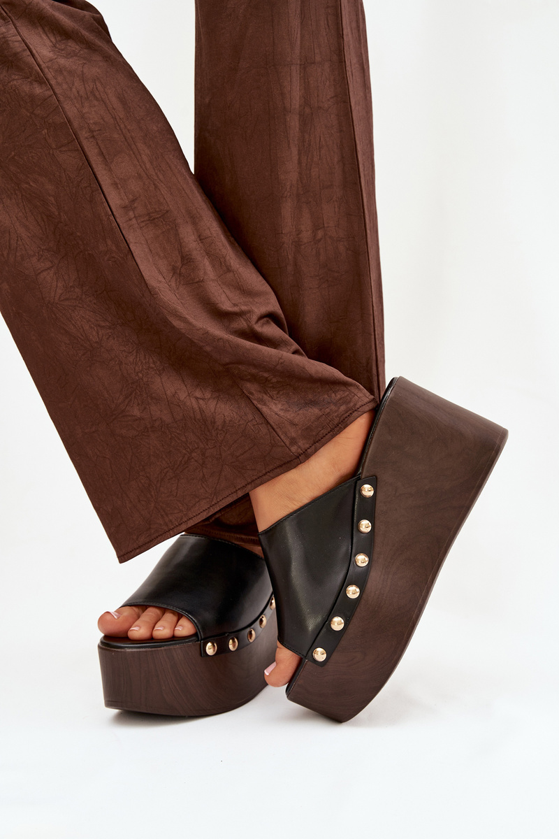 Дамски сандали на платформа с шипове