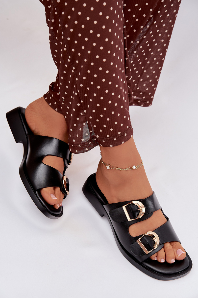 Dámské pantofle se zlatými přezkami Danelle