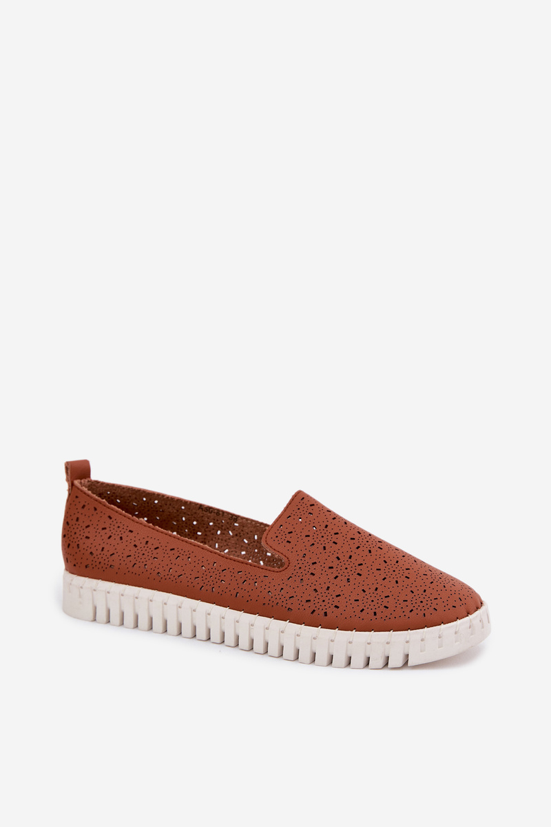Dámske perforované slip-on topánky Camel Salty