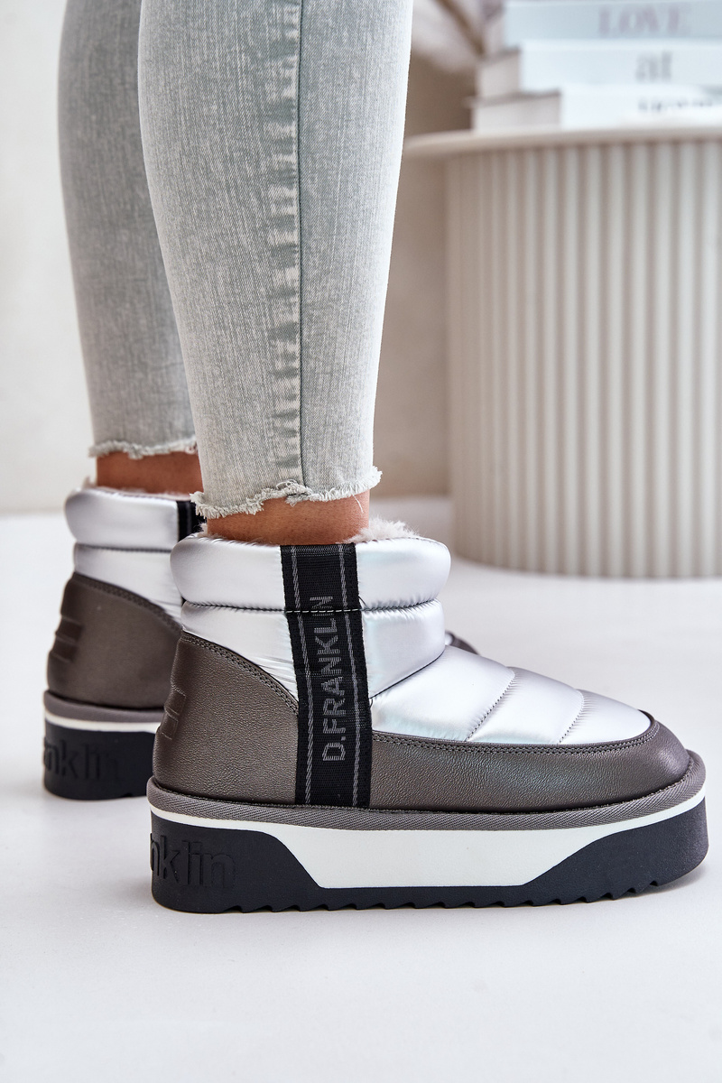 Low snow boots on thick sole D.Franklin Silver