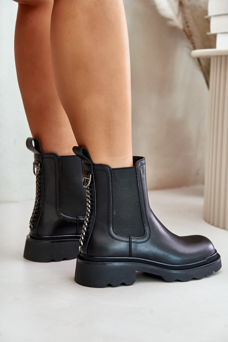Leather ankle boots Chelsea with decorative chain insulated D&A black