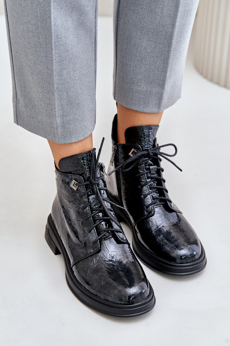 Women's leather patent leather ankle boots insulated with D&A zip black-gray