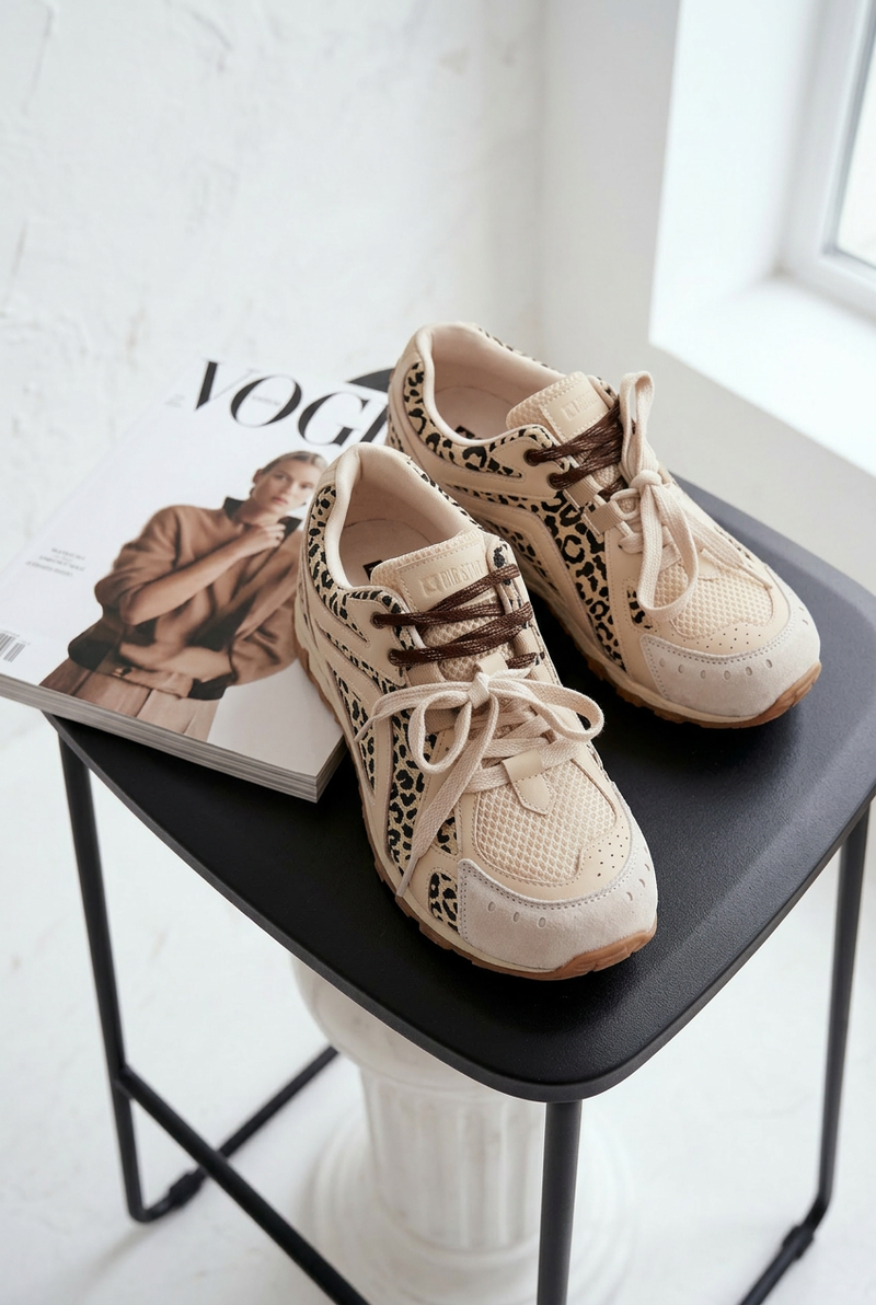 Дамски велурени маратонки Big Star