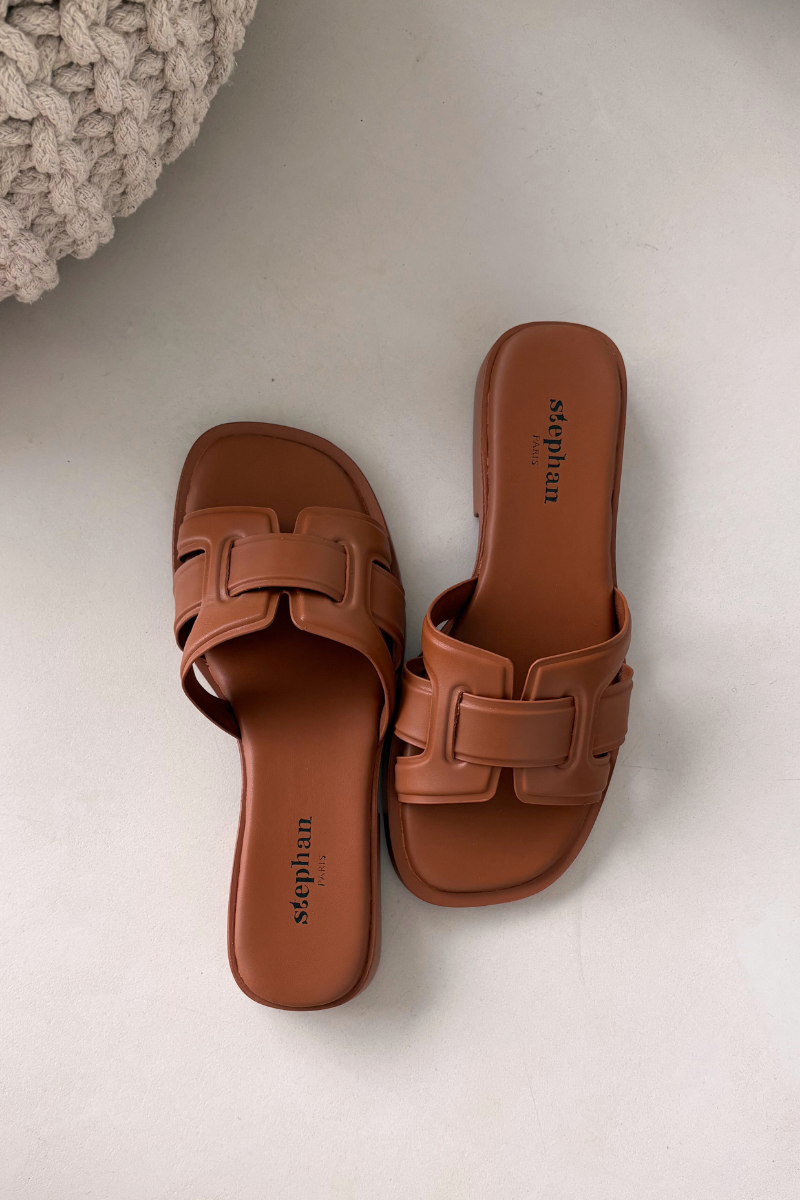 Dámske šľapky na plochom podpätku Camel Lorania