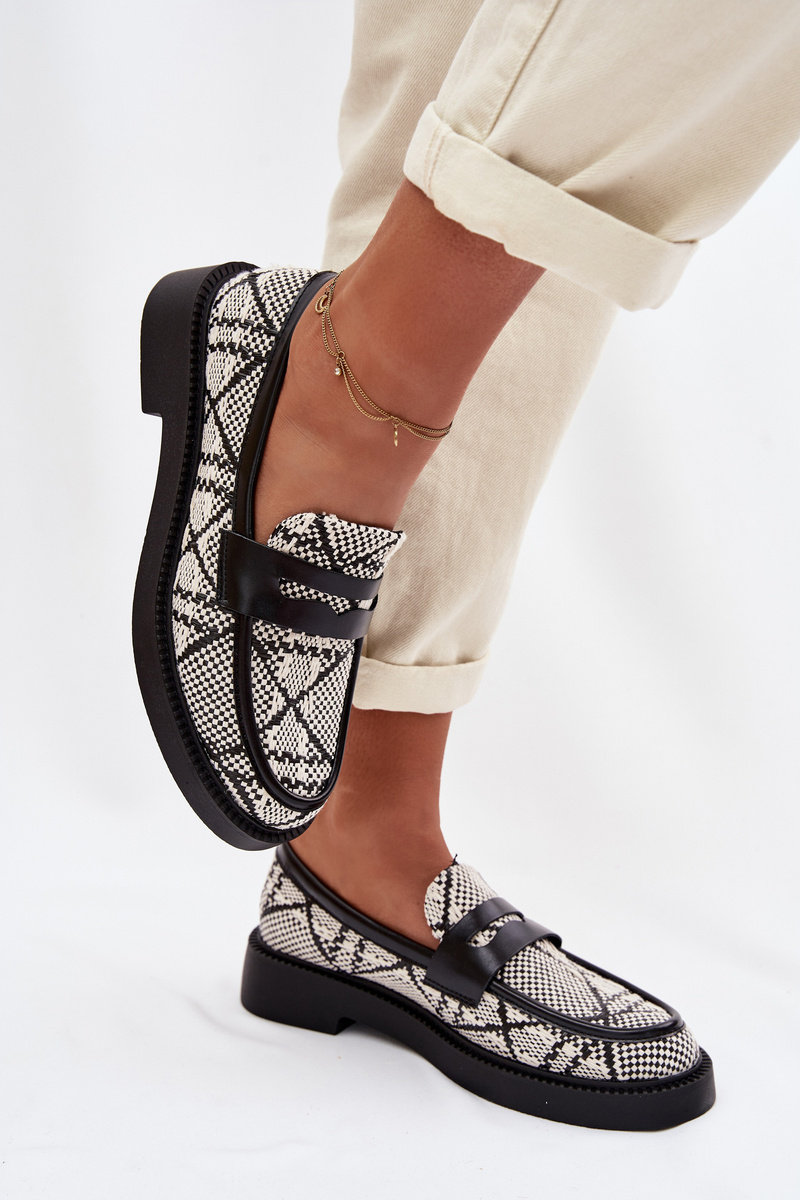 Дамски черни мокасини с шарки Barisa