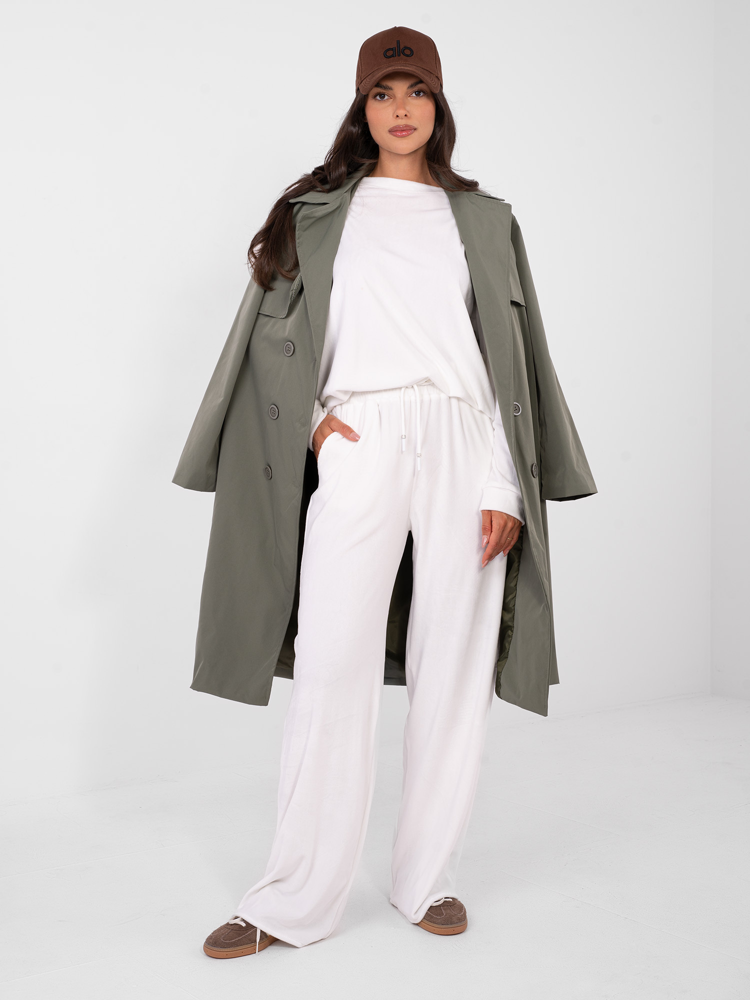 Dámský ecru komplet s kabátem