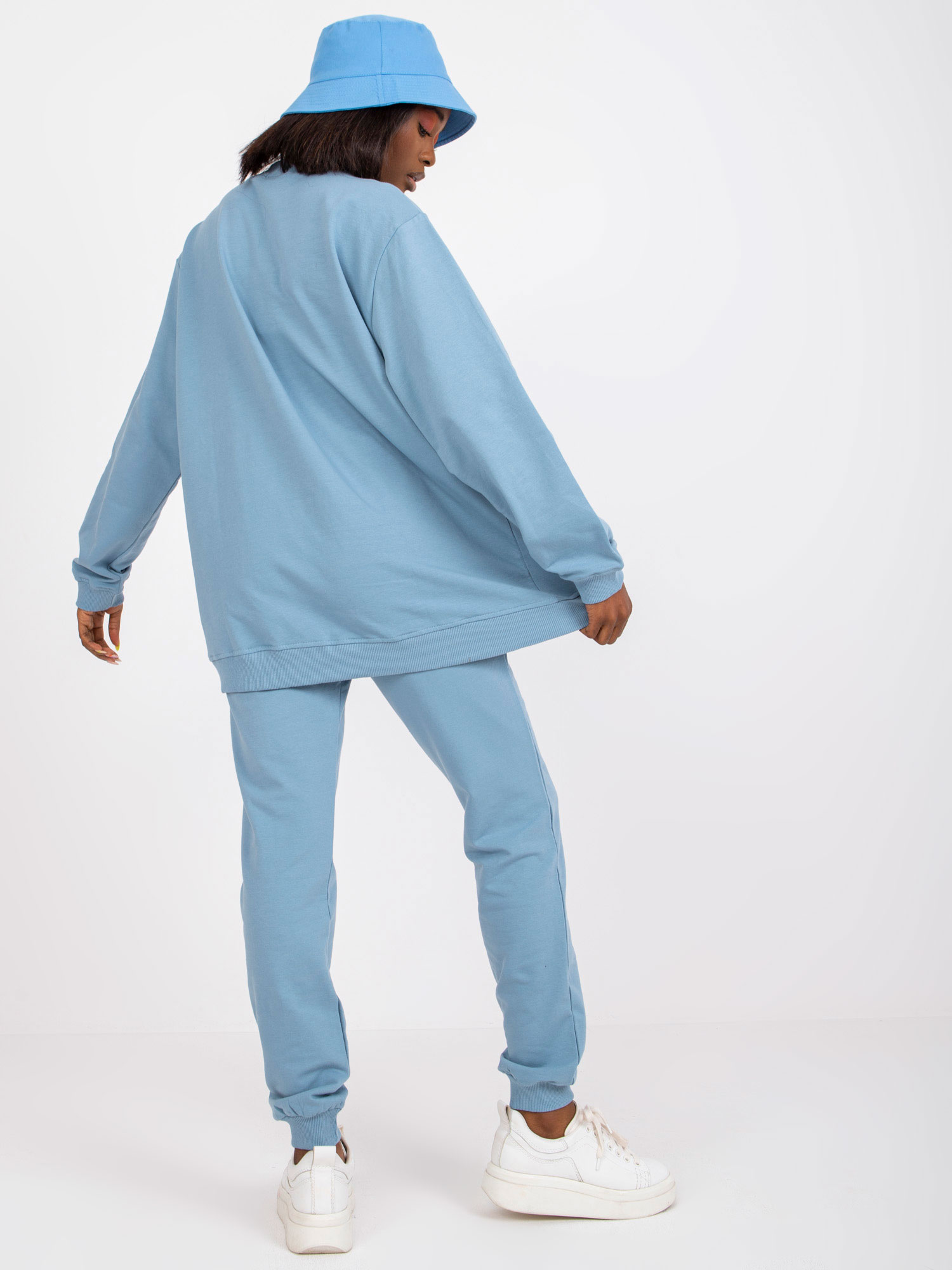 Sweatshirt-AP-BL-A-R001-light blue